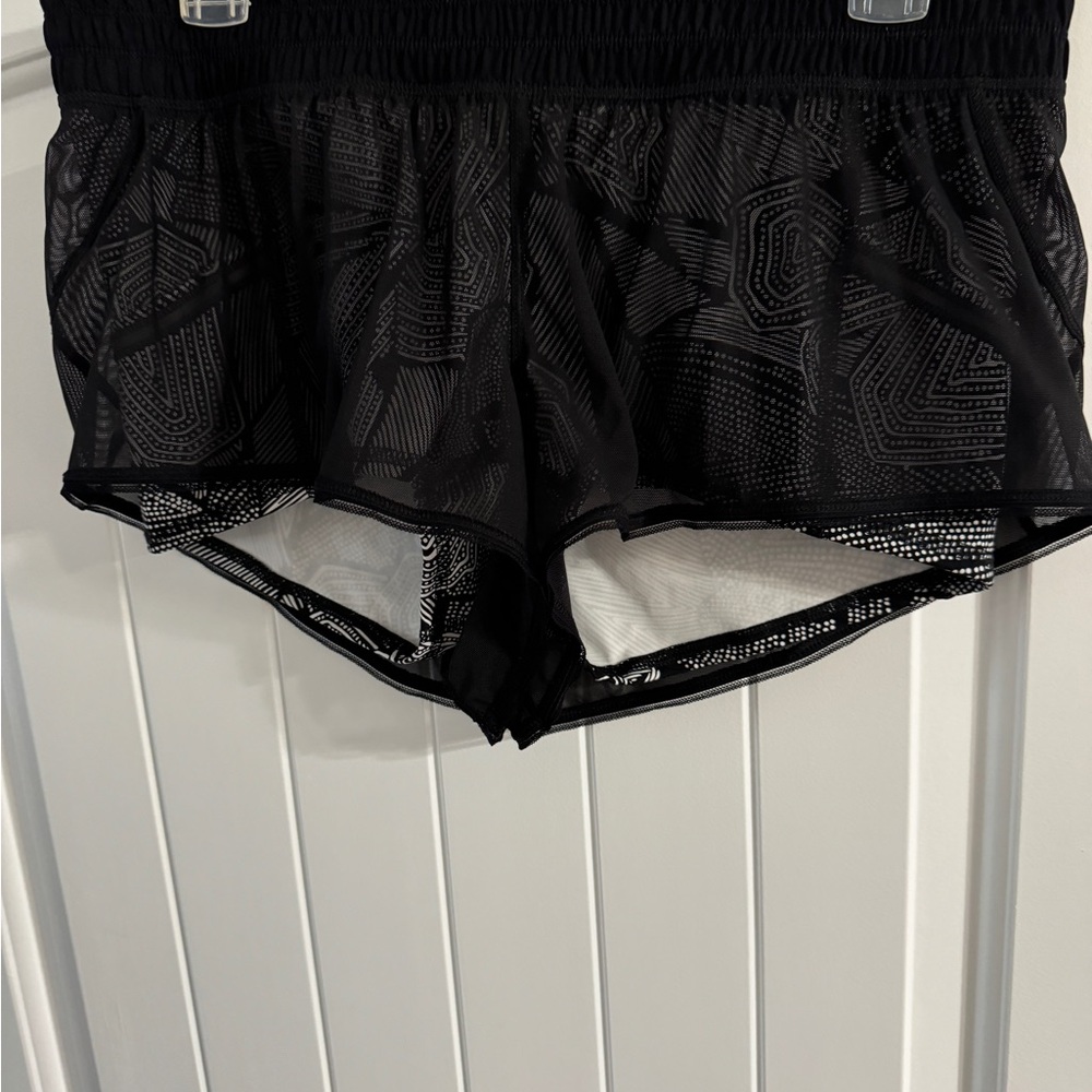 Lululemon city sky run shorts - Picture 9 of 9